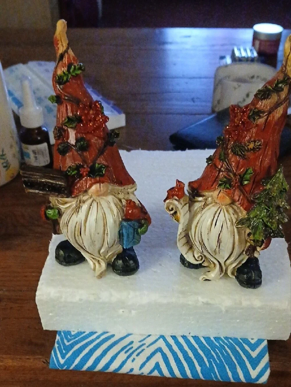 Holiday Gnomes decorative set